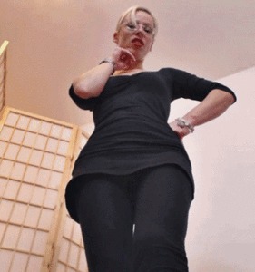 Giantess – World Domination